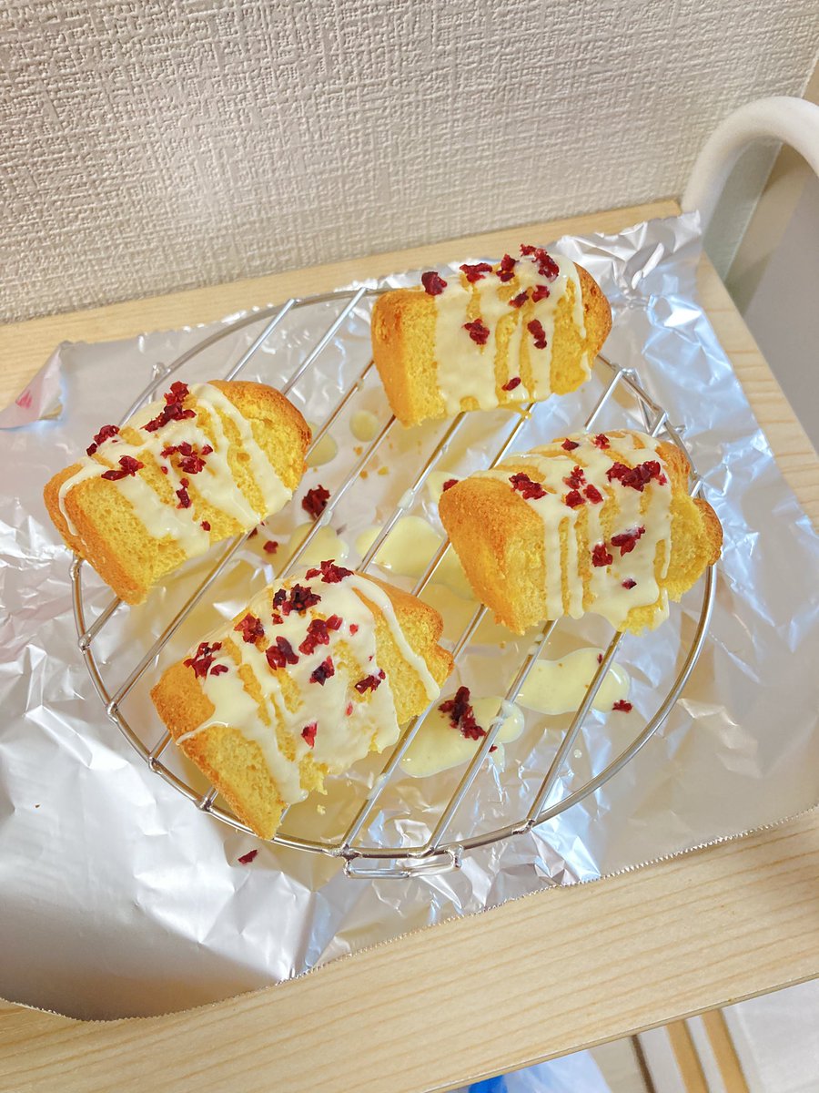Harinezu_33's tweet photo. 誕生日だったので、ずっとやってみたかった米粉シリーズのお菓子作った☺️ https://t.co/LLshY083xf