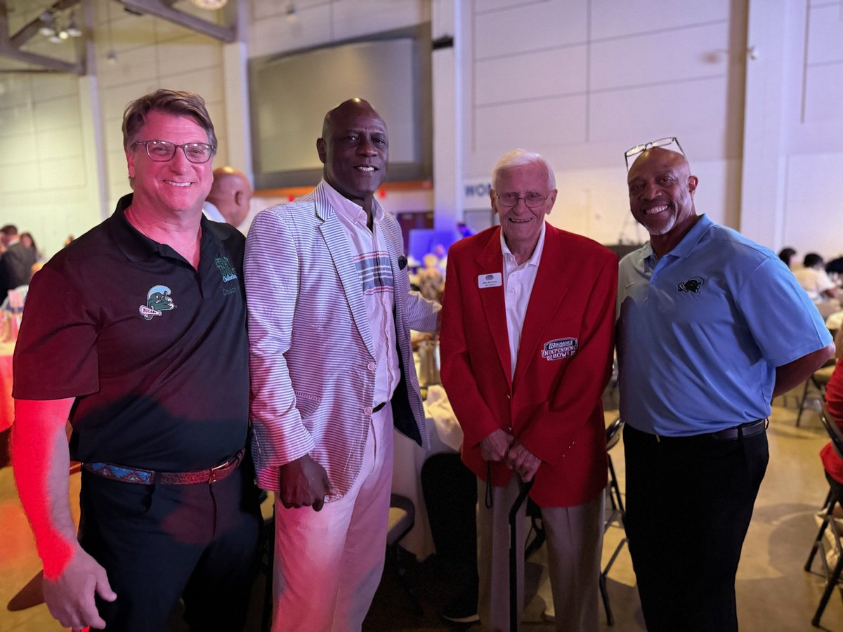 Coach McKinley tweet media