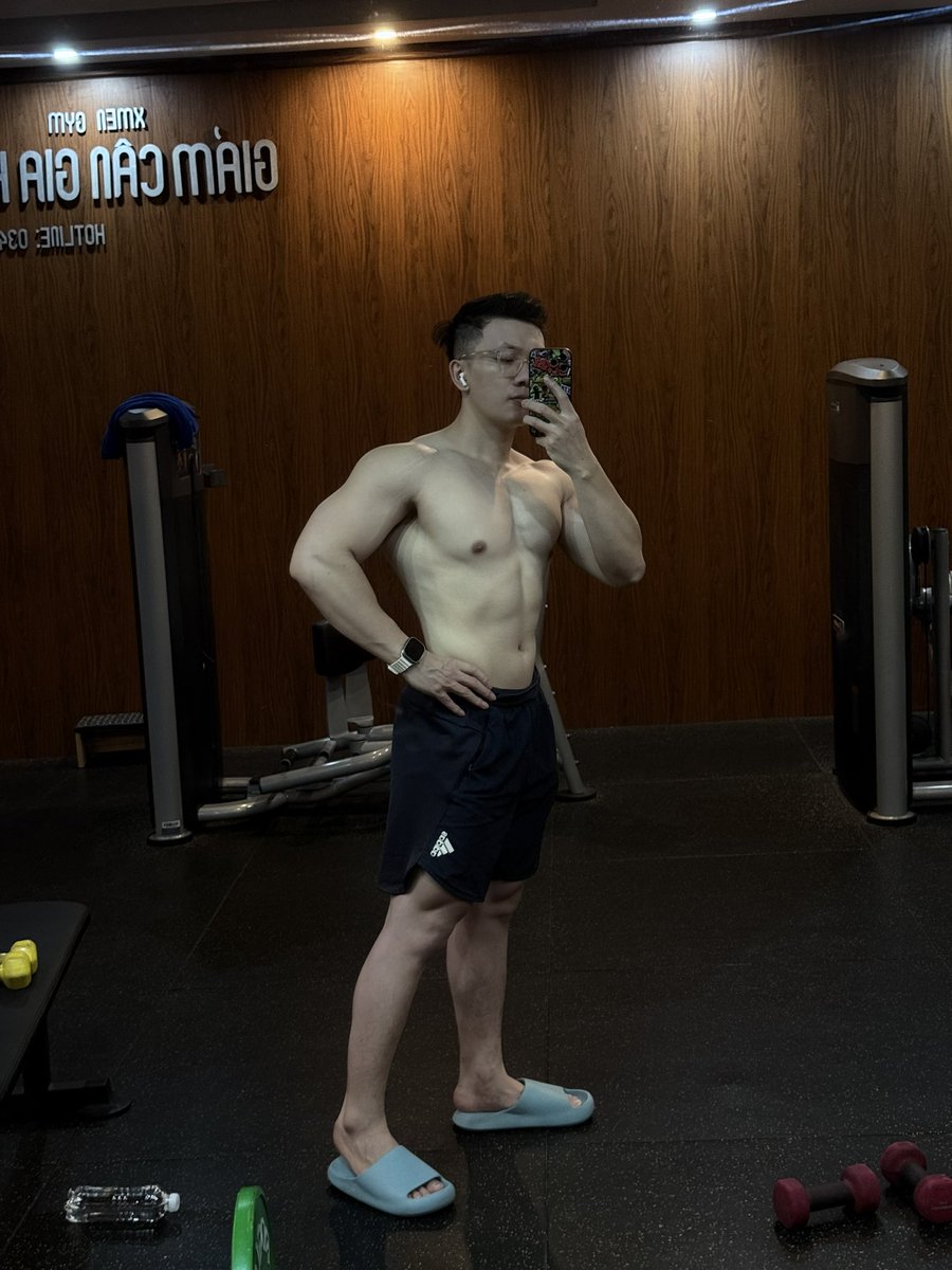 NguyenHanHoang's tweet photo. https://t.co/Utsqdpoftx