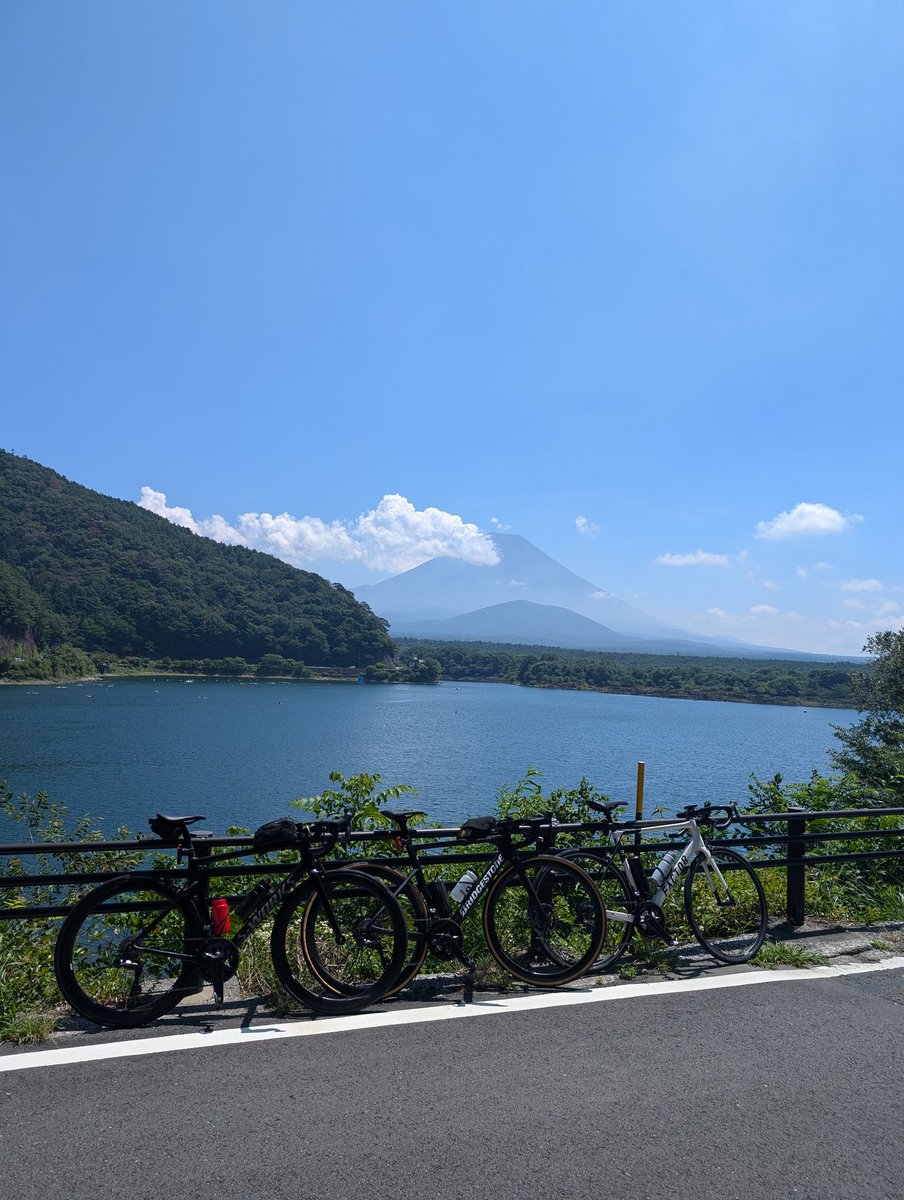 kabuto623's tweet photo. 今日は久しぶりにロングライド！
富士五湖は涼しくて良いですね！ https://t.co/Tf7fdCe2n5