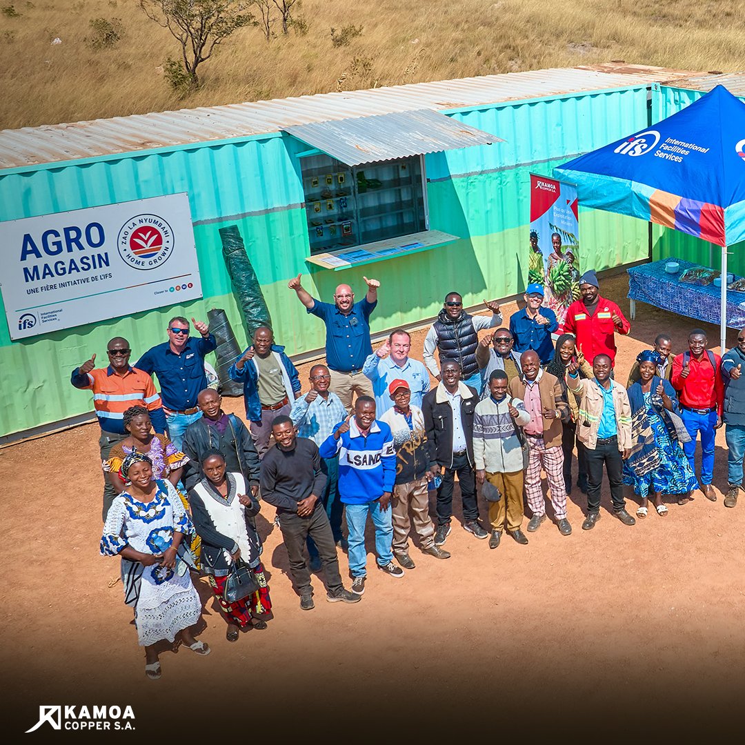 kamoa_copper_sa's tweet image. Améliorer l’agriculture dans les communautés

Chez Kamoa Copper, nous savons que l’impact véritable commence par l’écoute. À travers des échanges réguliers avec les agriculteurs locaux, nous avons entendu leurs préoccupations : chaînes d’approvisionnement peu fiables, qualité…