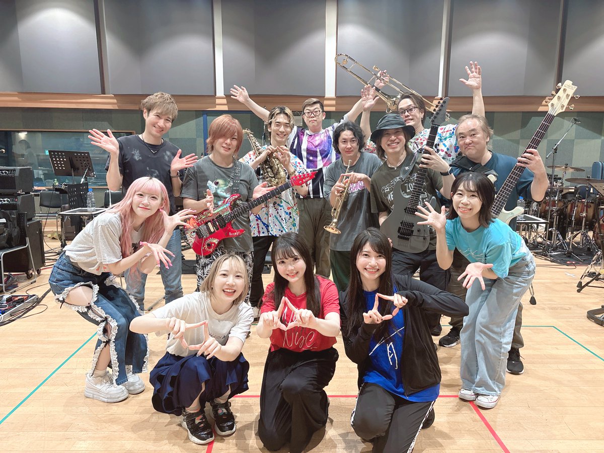 ━━━━━━━━━━━━
　🌟アニサマ2025🌟
　✉リハーサル便り✉
━━━━━━━━━━━━

🟦8/30(土)出演
TrySail のみなさんのリハーサル現場から📸
anisama.tv/2025/artists/t…

📚オフィシャルパンフレットにも登場！
anisama.tv/2025/goods/lin…

🎫チケット情報はこちら
w.pia.jp/t/anisama25/