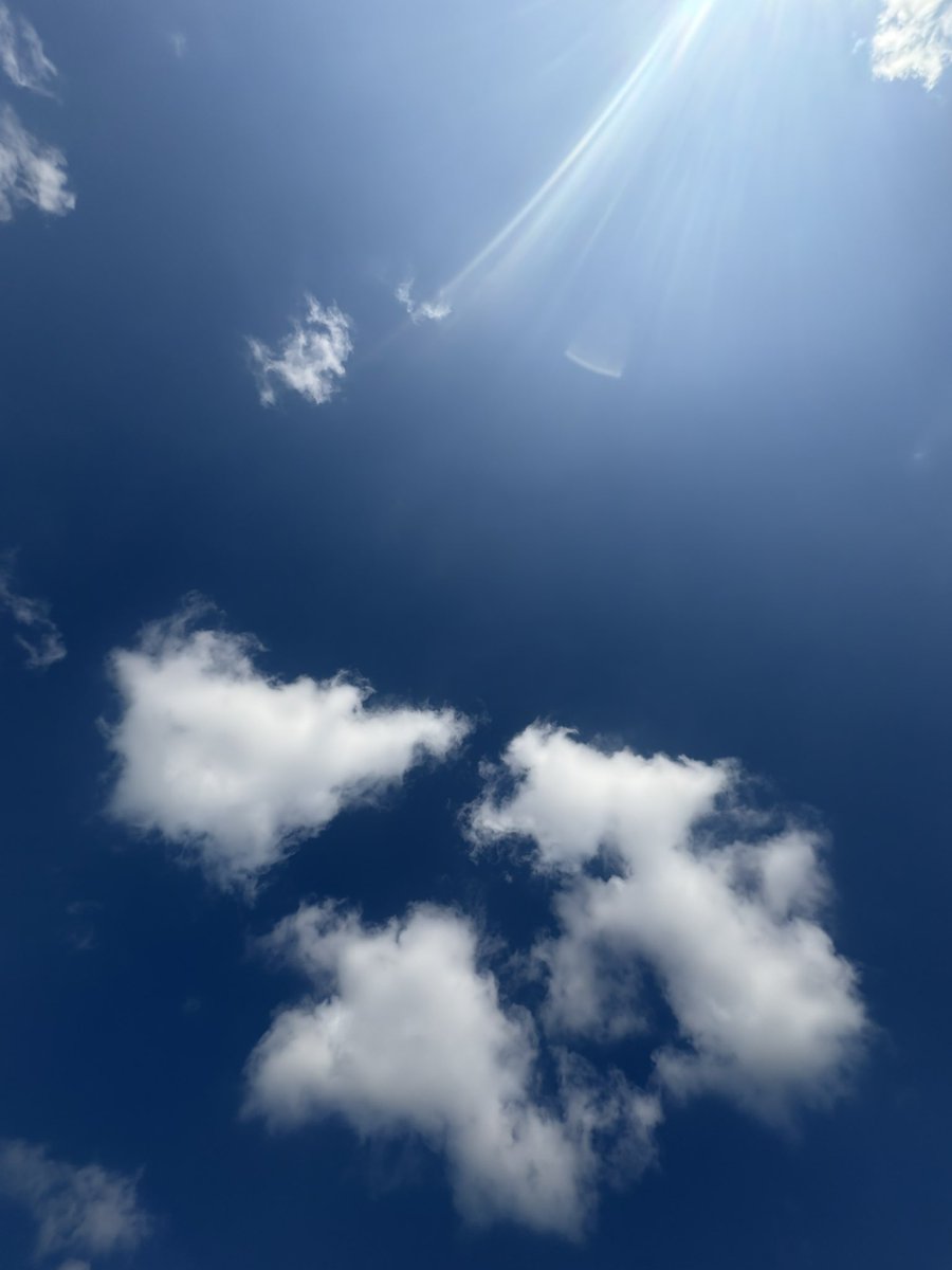 Uranüs enerjisi geliyor; 

Bir an’da değişir her şey, hiç belli olmaz.. 

#yeniay