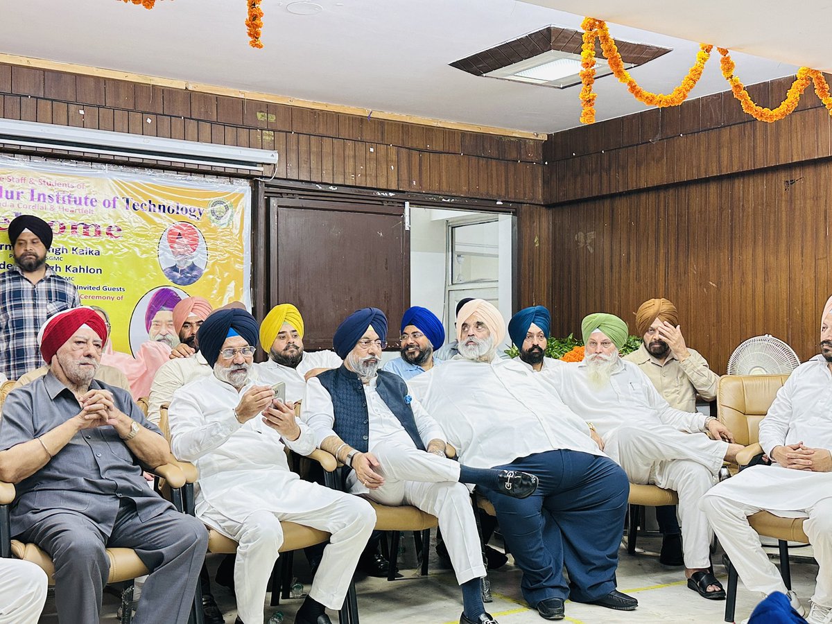INDERPR39030895's tweet photo. Many Congratulations to Bibi Ranjeet Kaur Ji and Amarjit Singh Pappu Ji for becoming chairman &amp; Co Chairman of GTBIT college Rajouri Garden. https://t.co/xSvsR3gapA
