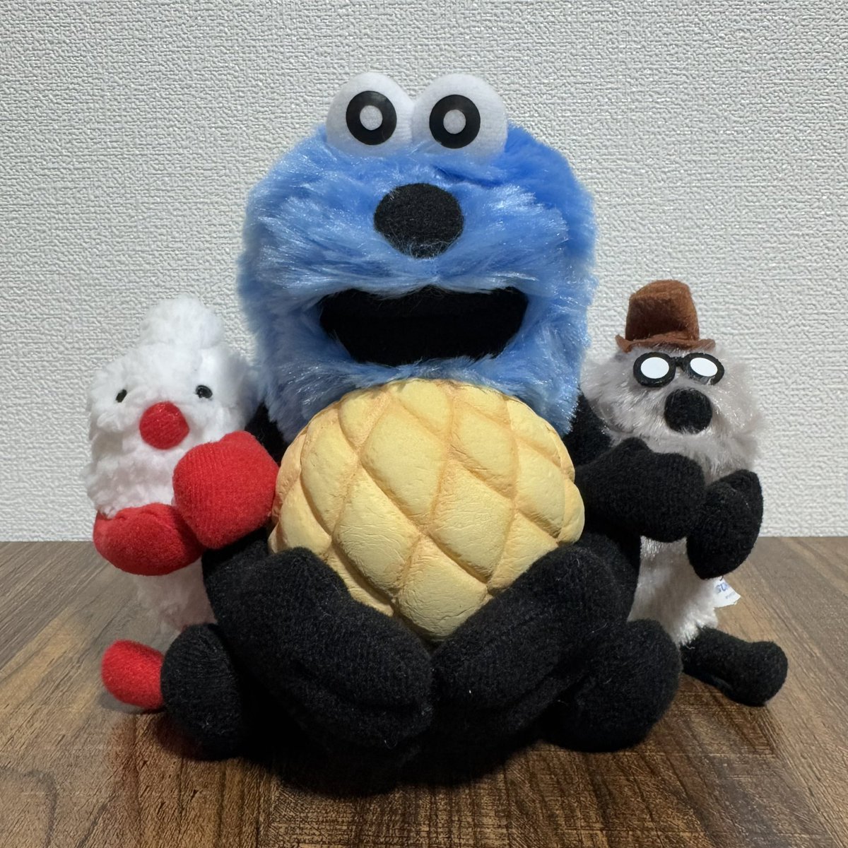 かわいー！！！🤍💙🩶
スンスンにはちょっと改造して大好きなパン持たせて、ノンノンとゾンゾンを両腕に！

#パペットスンスン