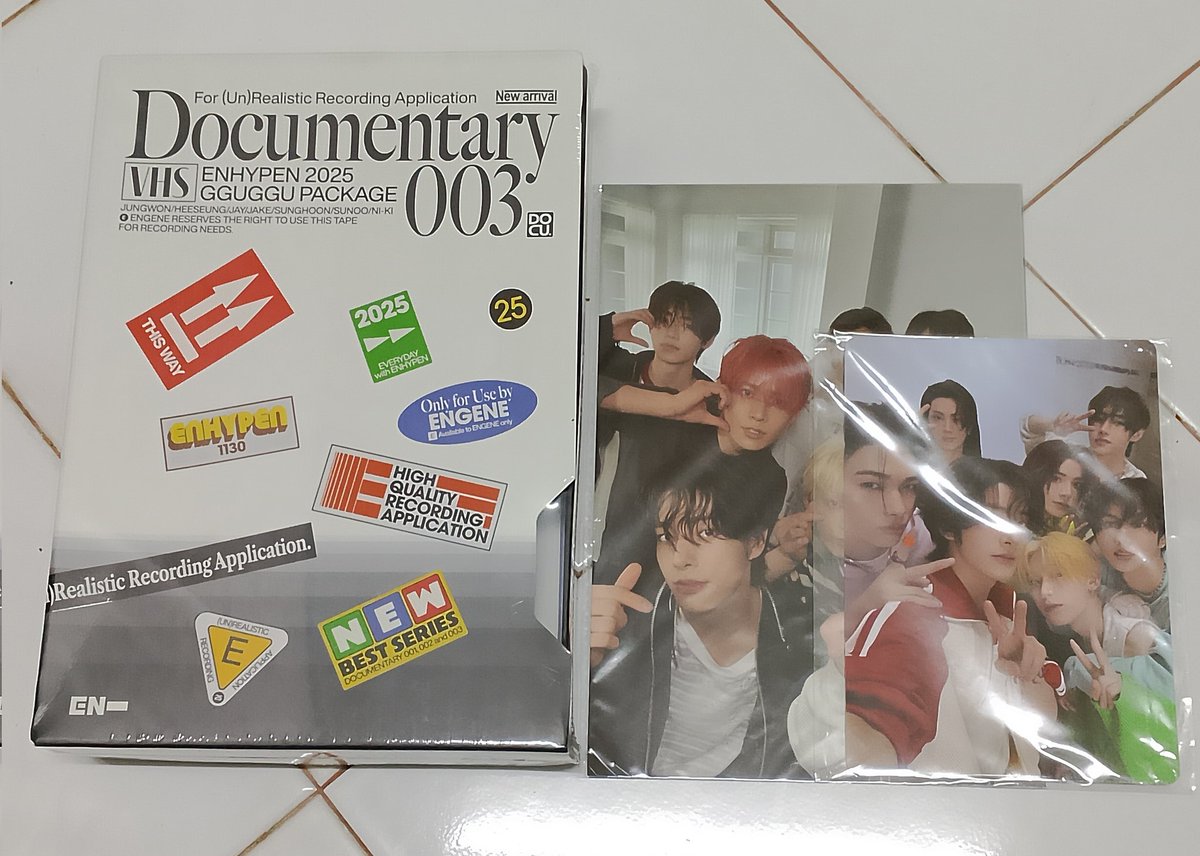 suntention24's tweet photo. WTS

- sealed 
- RM110 include postage to wm

#pasarenhypen
#pasarENHYPEN
#pasarenhypenmy https://t.co/AyWkd2EnPD