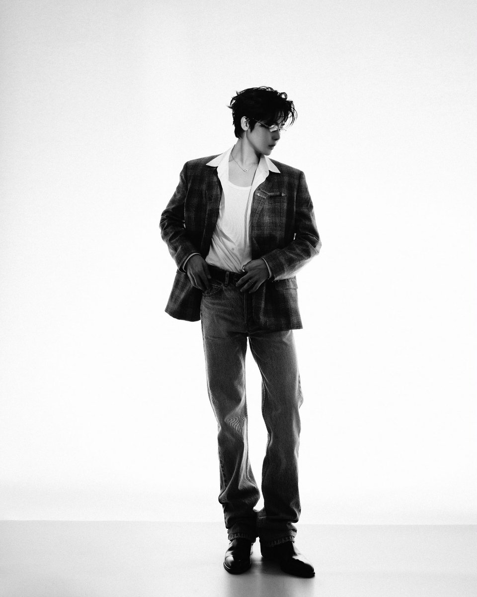 archivesneo's tweet image. 250819 #HouMinghao in his second look for 2025 W China Annual Gala

(1/-)
#侯明昊 • #후명호