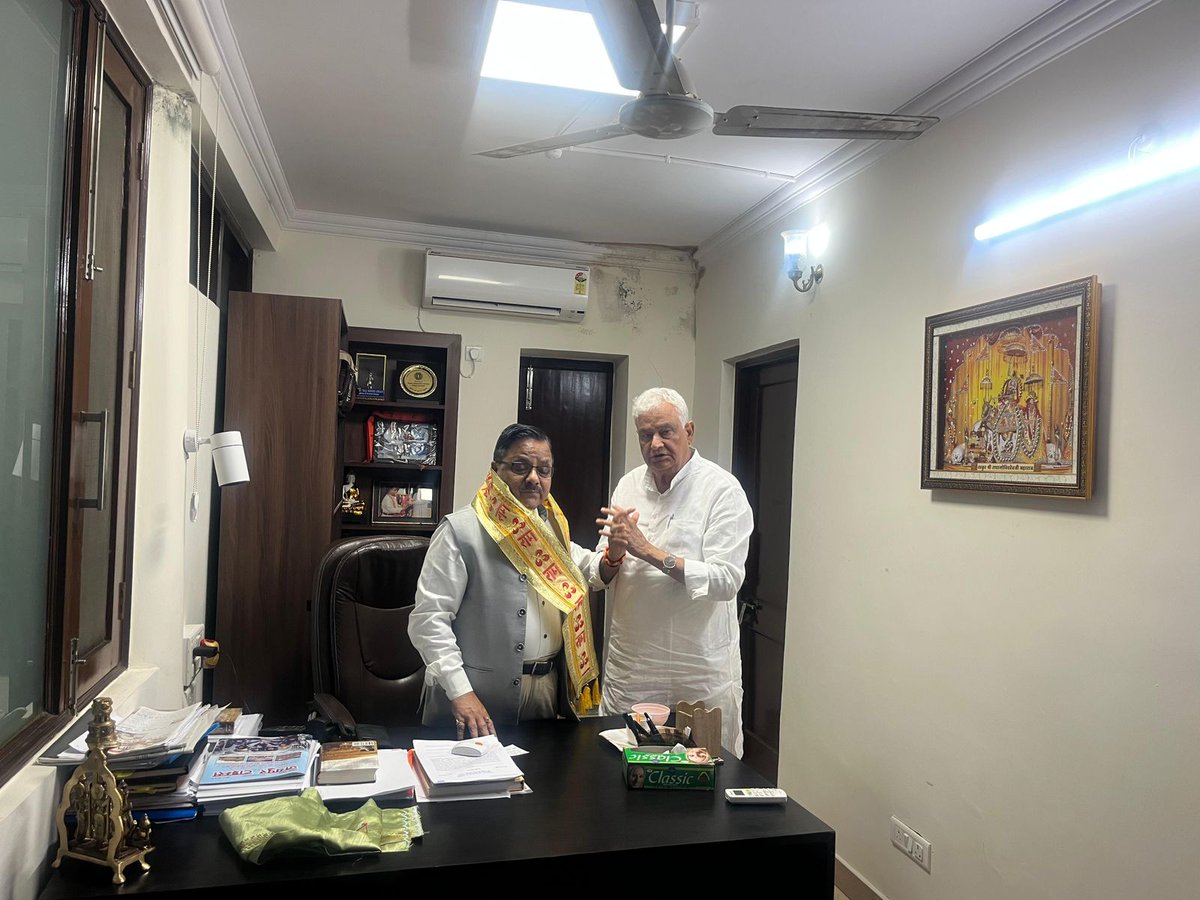 Dr. Kirodi Lal Meena (@drkirodilalbjp) on Twitter photo आज नई दिल्ली में भाजपा राजस्थान के प्रदेश प्रभारी आदरणीय डॉ. राधा मोहन दास अग्रवाल जी से शिष्टाचार भेंट कर राजस्थान से जुड़े विभिन्न विषयों पर विस्तारपूर्वक एवं सकारात्मक चर्चा की। <a href="/AgrawalRMD/">Dr.Radha Mohan Das Agrawal</a> आज नई दिल्ली में भाजपा राजस्थान के प्रदेश प्रभारी आदरणीय डॉ. राधा मोहन दास अग्रवाल जी से शिष्टाचार भेंट कर राजस्थान से जुड़े विभिन्न विषयों पर विस्तारपूर्वक एवं सकारात्मक चर्चा की। <a href="/AgrawalRMD/">Dr.Radha Mohan Das Agrawal</a>