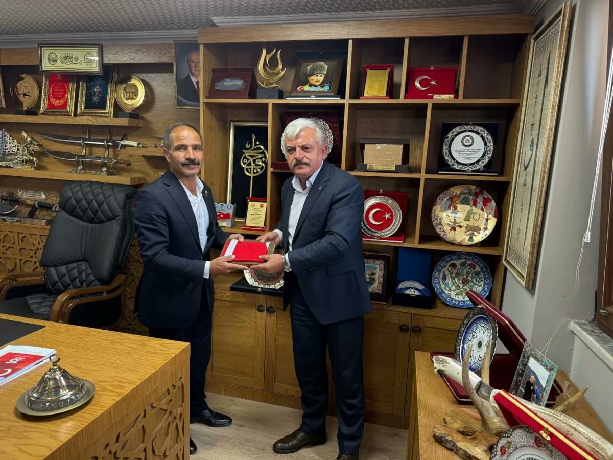 TurkgunGazetesi's tweet photo. Şehit babasından Terörsüz Türkiye’ye destek MHP’ye katıldı

https://t.co/dZ6X1rMwIE

#MHP #şehit https://t.co/j1CMCFULR8