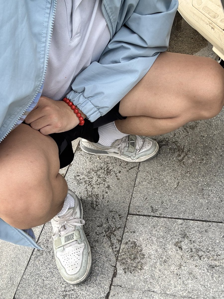 Mariko19333337's tweet photo. 感觉还是挺粗的
#粗腿 #男高1 #1m https://t.co/GfXHoPoJyQ