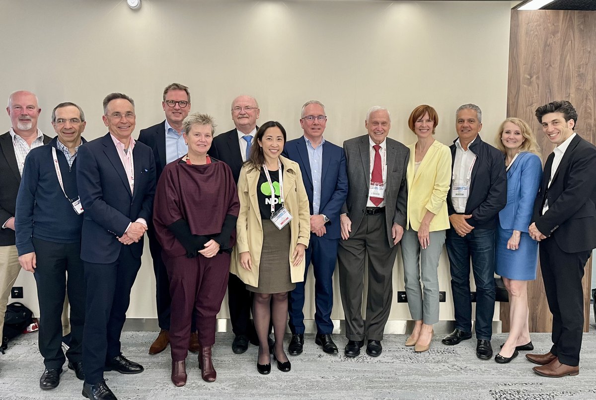 Dr. Michael P. Manns, a visionary leader in viral hepatology, leaves behind a legacy of compassion, innovation, and global impact.

Honoring the Legacy of Professor Michael P. Manns (1951–2025) bit.ly/3HiTyD9