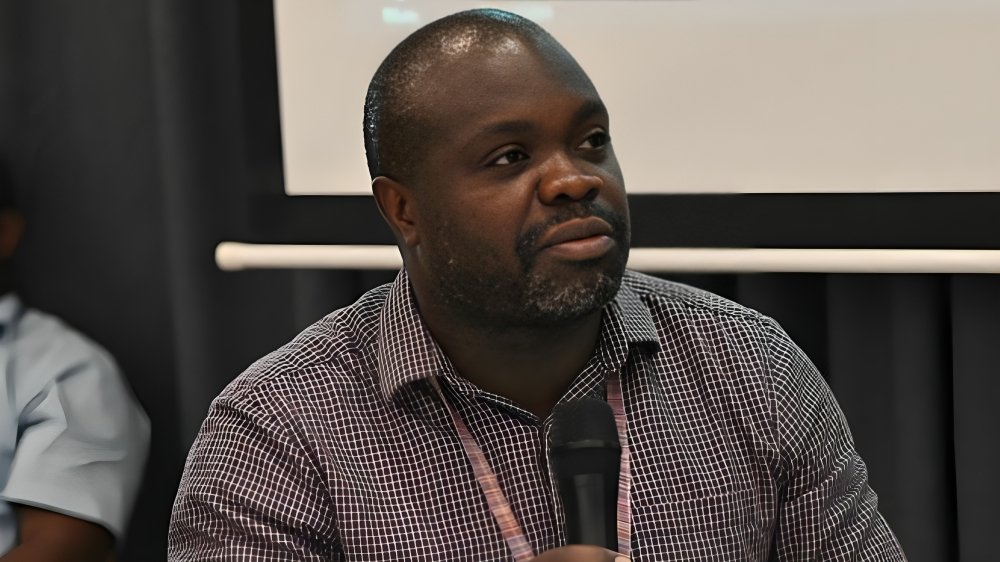 oncodaily's tweet image. Honored to Receive the National Cancer Institute of Kenya&apos;s Excellence in Research, Training and Care Award - @ChiteDoc 

oncodaily.com/career/351900

#OncoDaily #Oncology #Cancer #Health #Medicine #MedX