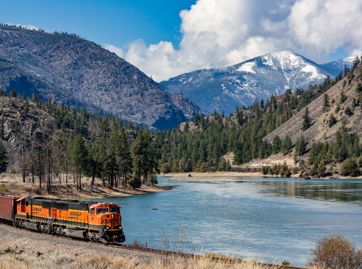 Happy World Photography Day! 📸

We’re always impressed by the incredible shots railfans share across our network. The talent behind the lens doesn’t go unnoticed. Show us your favorite BNSF photo you’ve taken.

Photo by: Rich Pedersen