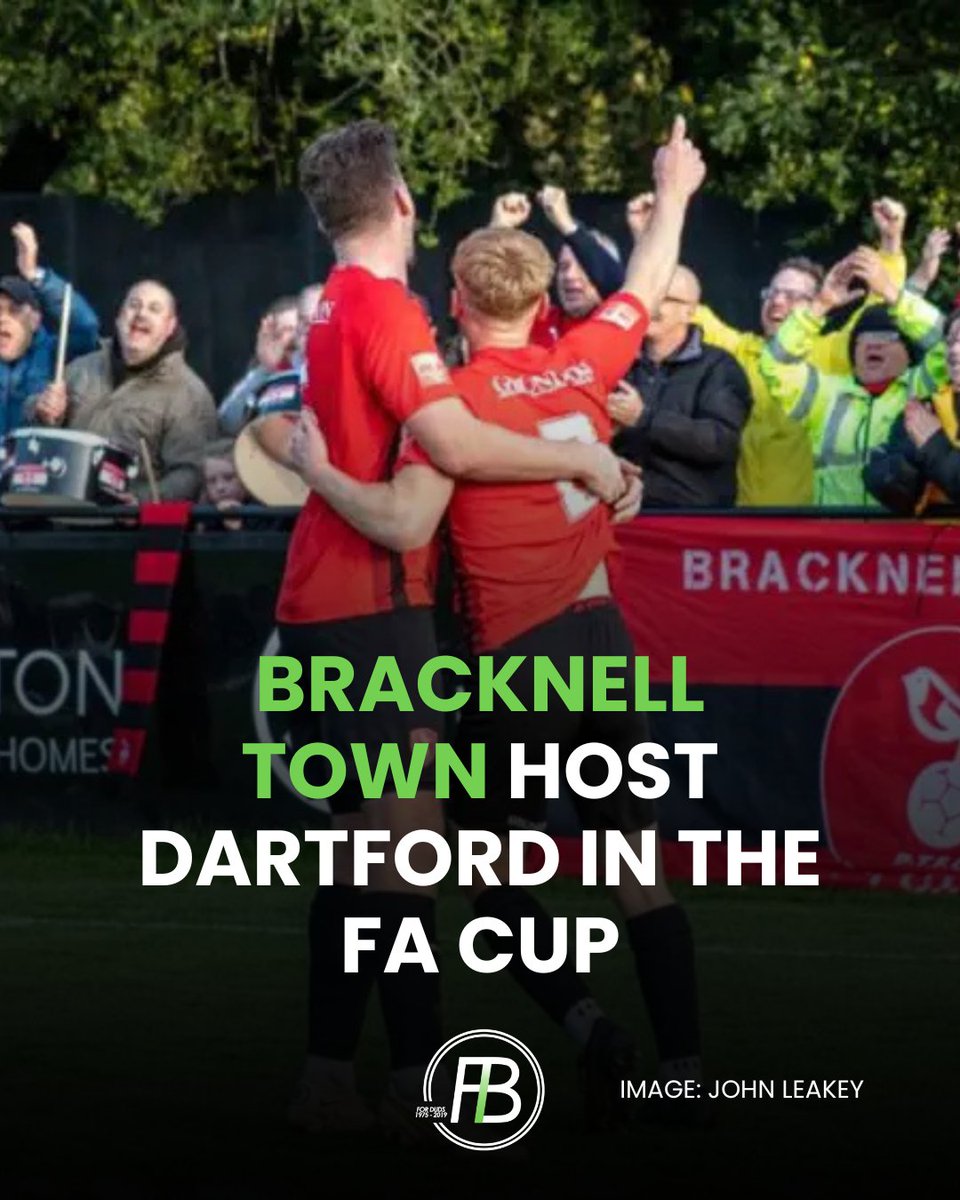 Football in Berkshire tweet media