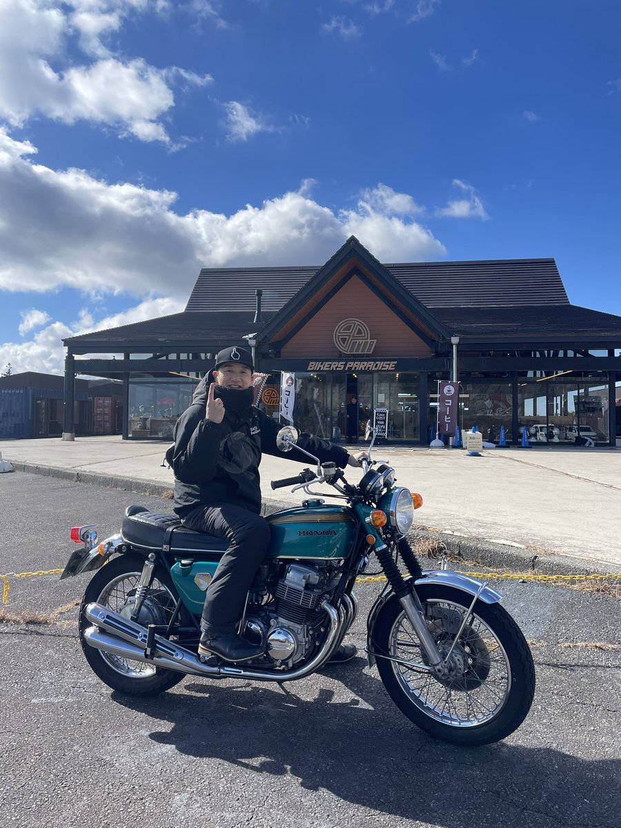 potatokikuchi2's tweet image. #バイクの日
B 貧乏なのに
K 数が増える
B バイクたち
ヒィ〜ヤ！
#BKB