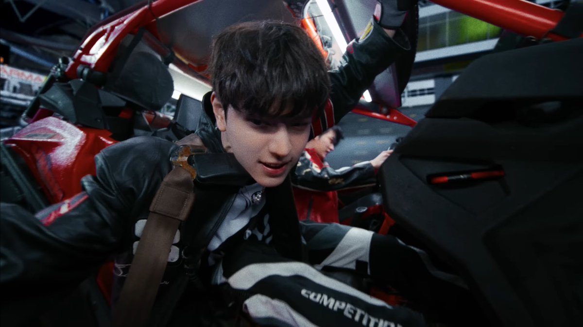 RACER KIM SEUNGMIN!!!!!! 🏎️