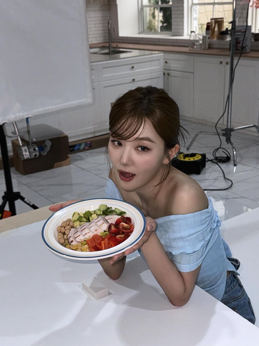SG210S2's tweet photo. 미녀통 https://t.co/sS3Kv4yzj9