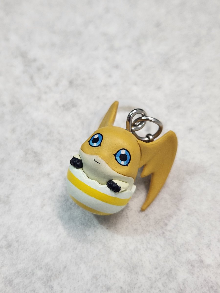 digdig_o's tweet photo. デジモンのガチャガチャも回してみたらパタモン。
可愛いけど少し目がこわいような… https://t.co/JZkySU1ZH2