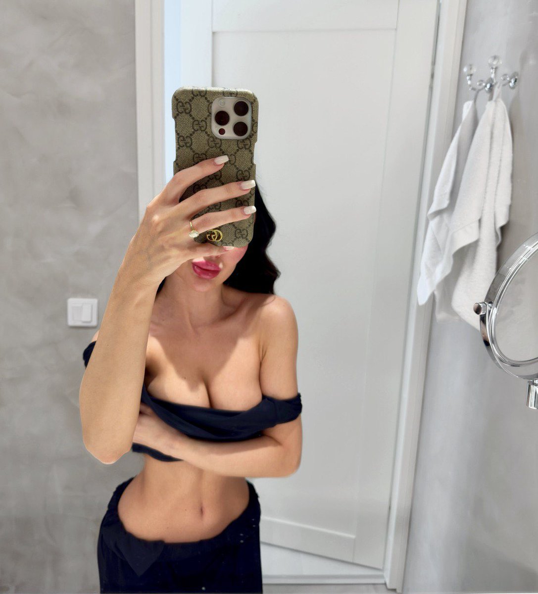 Ale mun sivuil just nyt 💋
Donnaisadora.com