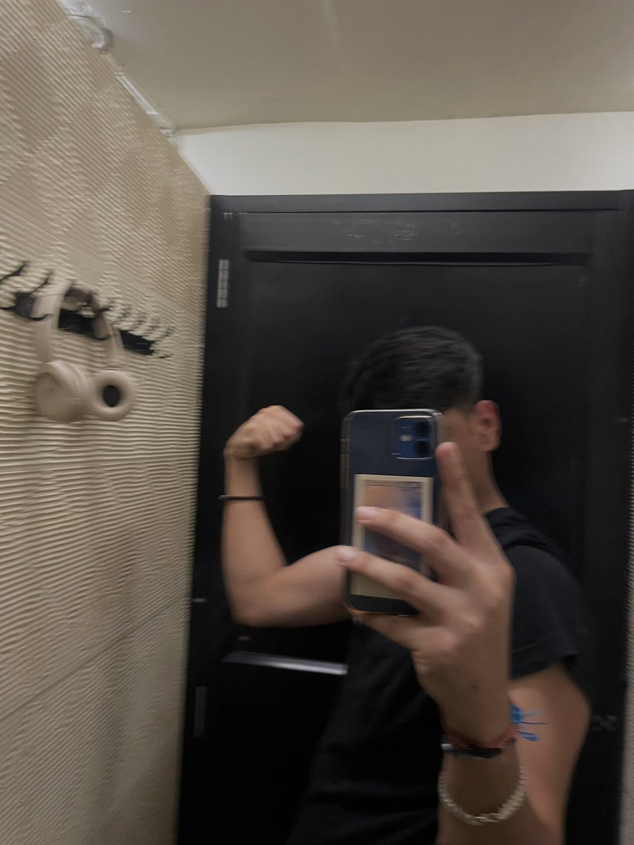 Good workout Tuesday 

(Still have to study😔)