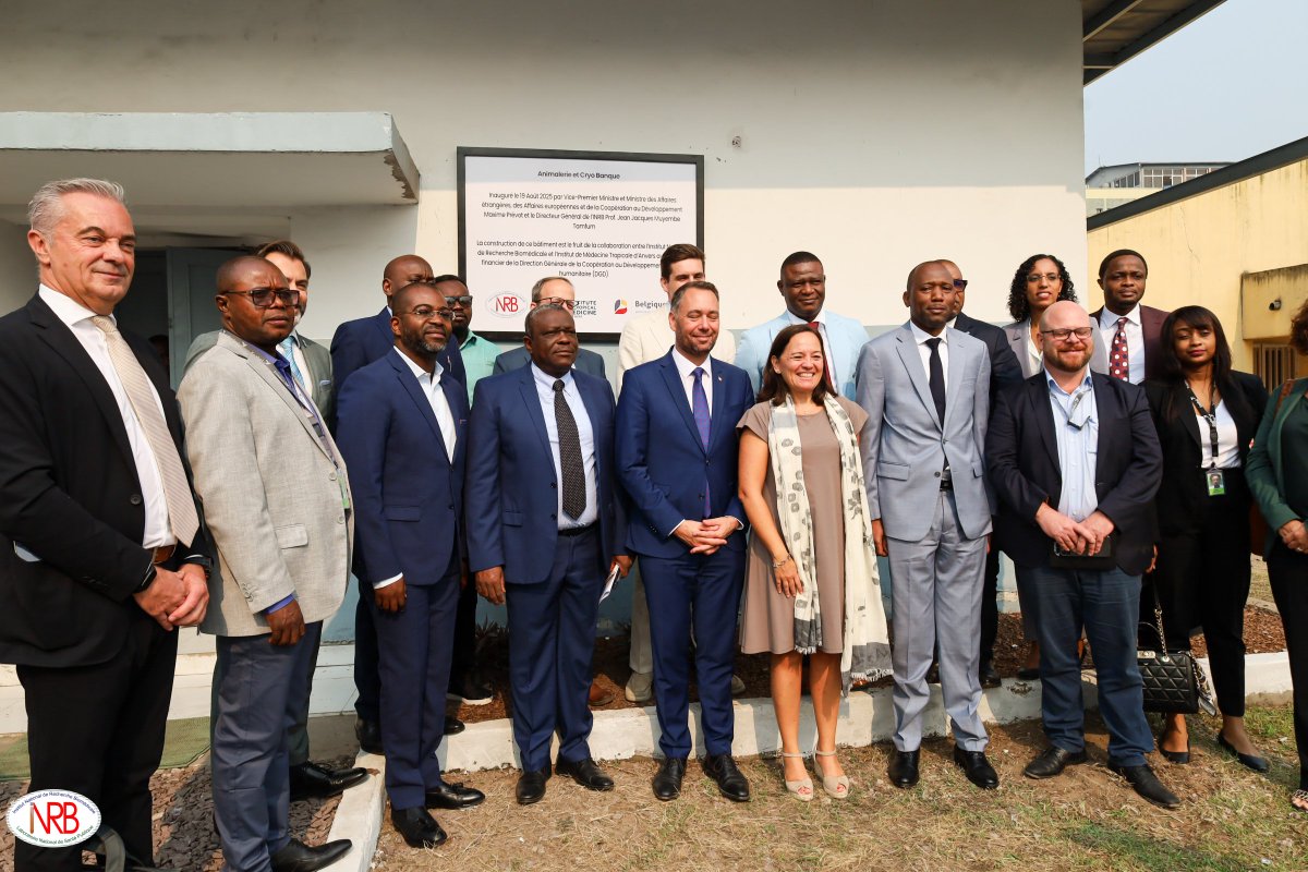 labgenpath's tweet photo. On August 19, 2025, the @inrb_kinshasa had the honor of welcoming the Deputy Prime Minister & Minister of Foreign Affairs and Development Cooperation of the Kingdom of Belgium during an official visit, which included the inauguration of the new Animal Facility and Cryobank building.
Beyond this historic moment, the Minister toured the @labgenpath, one of the showcases of INRB’s scientific achievements. He learned about the cutting-edge research on Mpox and other priority pathogens, as well as the collaborative projects developed with Institute of @ITMantwerp and other international partners.
This visit highlights the central role of genomics in epidemic preparedness and response, and strengthens DRC–Belgium scientific cooperation in support of global public health.