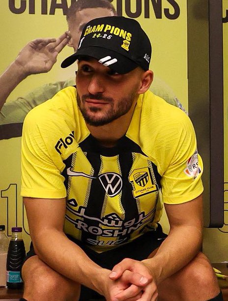 ITTIAziz (@ittiaziz_) on Twitter photo - تغيير الثلاثي هذا مطلب ،، الاتحاد اليوم يلعب بدون وسط
كانتي الشايب 35 سنة و عوار منتهي و فابينهو اصبح لاعب عاله على الفريق
<a href="/FahdCynndy/">Fahd Cynndy فهد سندي</a>
الاتحاد يحتاج وسط انقذ الاتحاد انقذ الاتحاد - تغيير الثلاثي هذا مطلب ،، الاتحاد اليوم يلعب بدون وسط
كانتي الشايب 35 سنة و عوار منتهي و فابينهو اصبح لاعب عاله على الفريق
<a href="/FahdCynndy/">Fahd Cynndy فهد سندي</a>
الاتحاد يحتاج وسط انقذ الاتحاد انقذ الاتحاد