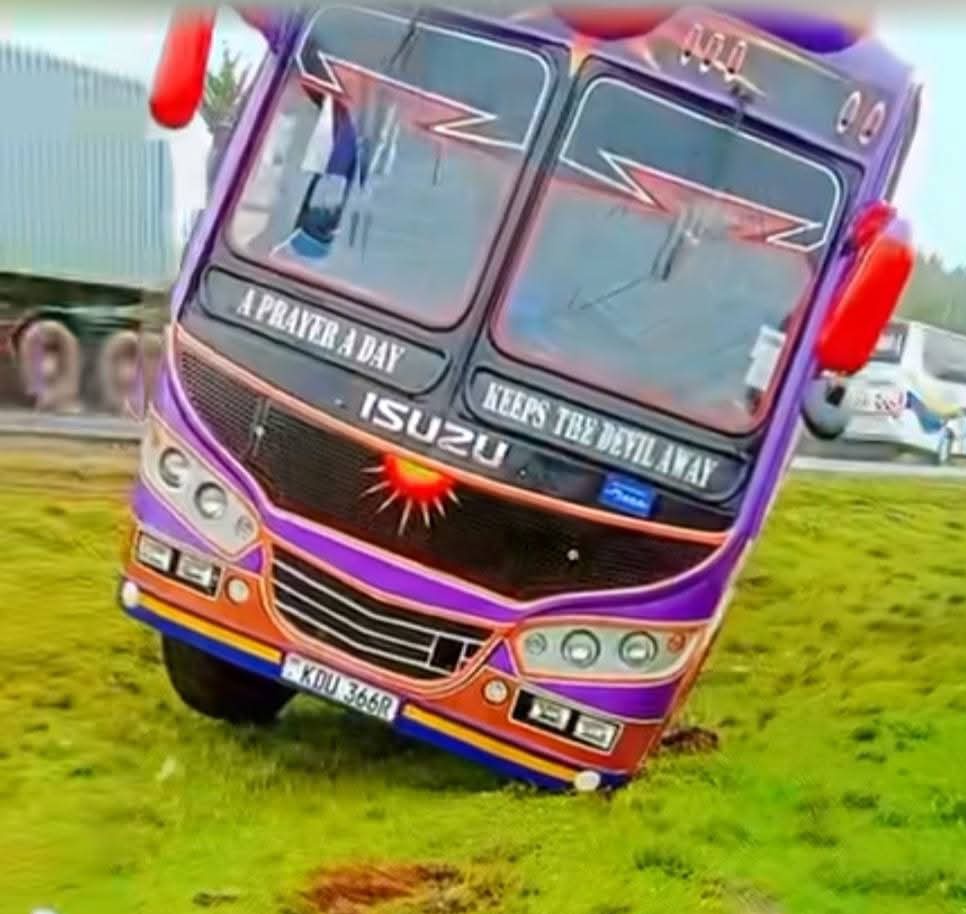 SafariWiz's tweet photo. @COfunyaS4Y &amp; @karugawanjuguna what should drivers do to avoid accidents in a fog.
@princegershom_ Don't the axles get damaged if buses with truck chassis are pulled out this way? Shouldn't they be using breakdowns?
@BroadCentrixKE @ElimuNaKaziKE @loddca @motoristsoffice https://t.co/8rvwSzRvwL