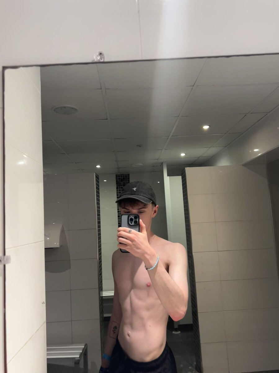 Your fellas in my DMs asking if im looking for a third 😌