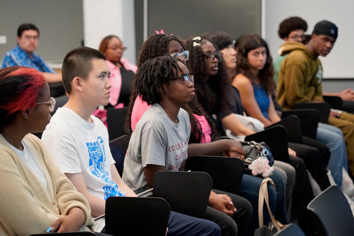 From #Python to #robotics, Chicago high school students at TTIC's ARM internship gained real-world STEM skills, mentorship, and confidence. Programs like this don’t just teach #AI, they inspire the next generation of innovators. Read about the experience: buff.ly/maeEral