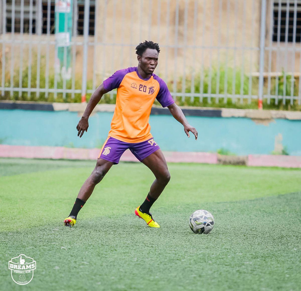 DreamsFootballC's tweet photo. Back to work 💪💪

#StillBelieve☝🏾💚 | #IGWT | #DFC15 https://t.co/OWcJQrHH7e