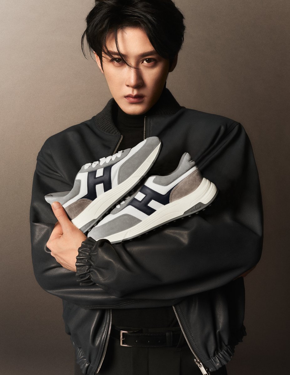 HoganBrand's tweet photo. How to wear the season with quiet precision. HOGAN Global Brand Ambassador JC-T 檀健次 TAN JIAN CI  and #HOGAN

Discover the HOGAN Fall-Winter 2025/2026 Collection at https://t.co/9mkARBuxAe https://t.co/AqpzVvYVoF