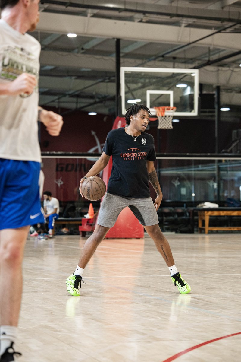 Elite players don’t just train — they compete. Every rep, every drill, every battle raises the standard. No shortcuts, no hiding. Just straight WORK! #EarnedNotGiven