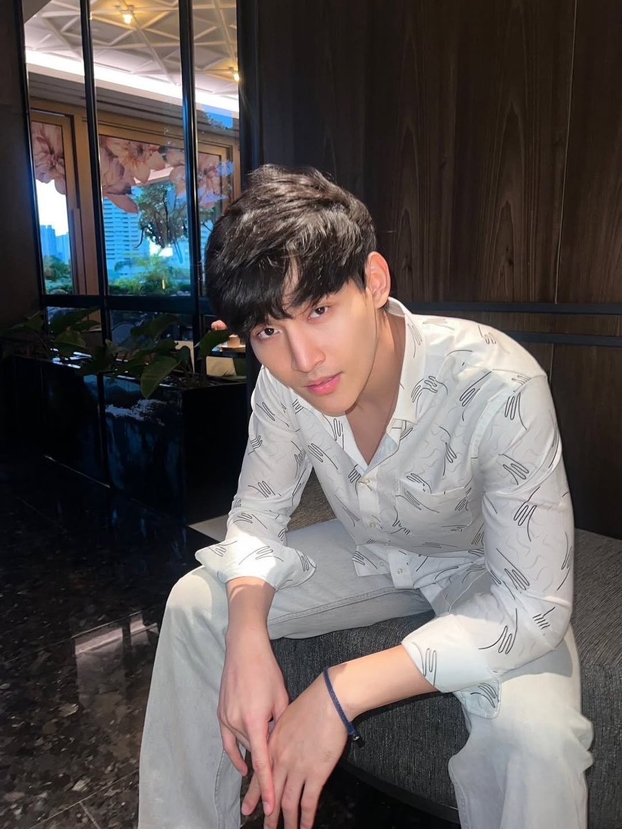 OhmFlukejeee_CP's tweet photo. °• 190825 •°
---☆ IG: ohm_thitiwat update

💬; Night shift,, 🌠

📍https://t.co/KQsy7mSo3S 

⊹ #OhmThitiwat ⊹ @ohmthitiwat ⊹ https://t.co/Z8YM9PltjO