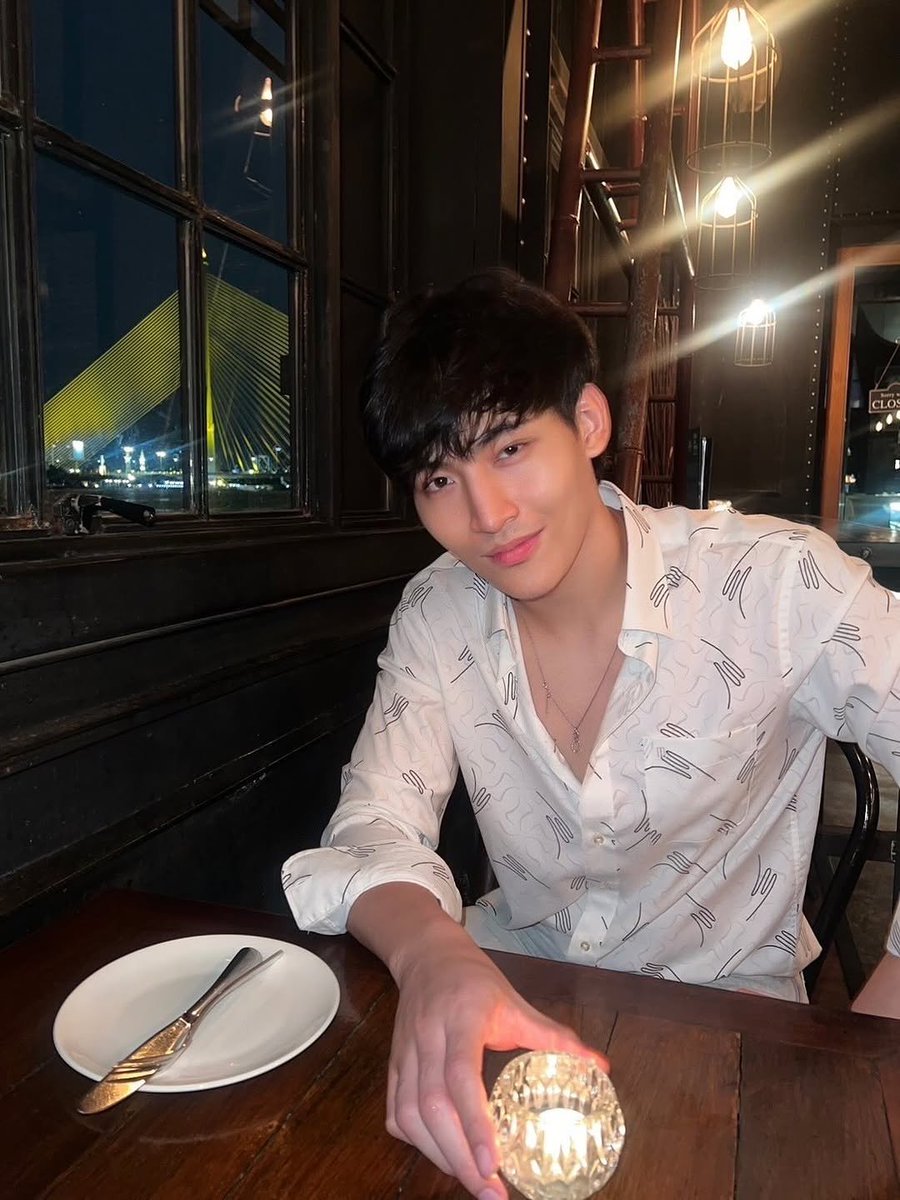 OhmFlukejeee_CP's tweet photo. °• 190825 •°
---☆ IG: ohm_thitiwat update

💬; Night shift,, 🌠

📍https://t.co/KQsy7mSo3S 

⊹ #OhmThitiwat ⊹ @ohmthitiwat ⊹ https://t.co/Z8YM9PltjO