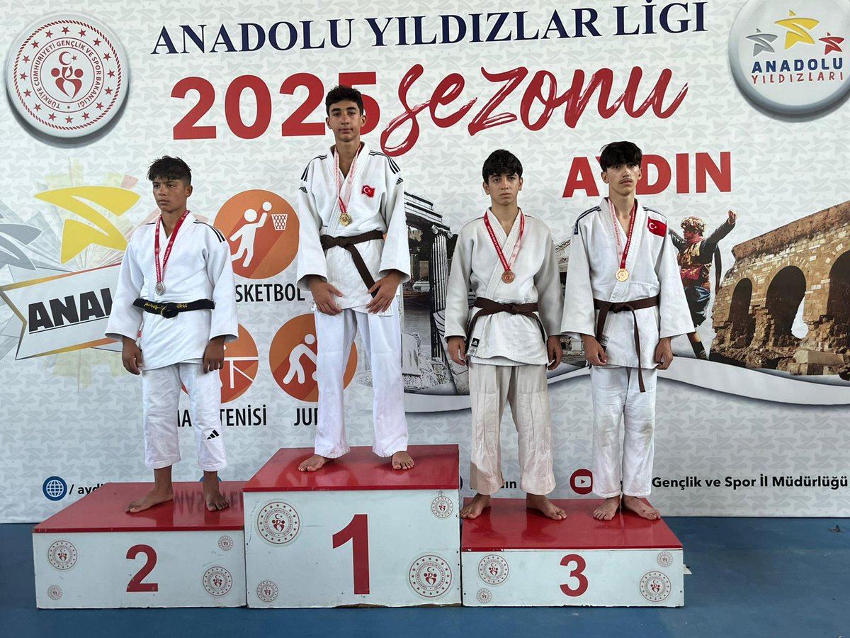 Anadolu Yıldızları Judo Ligi Türkiye Finalleri 17-19 Ağustos 2025 tarihinde Aydın'da yapıldı. Mezopotamya Ortaokulu'ndan 8 sporcumuz ilimizi temsil etti.
🥈 Ş.Özçelik (50kg)
🥈 Y.Özdemir (66kg)
🥉 E.Aslan (42kg)
5️⃣ M.Gümüş (+73kg)
7️⃣ H.Yılmaz (55kg)
Takım olarak: Türkiye 7️⃣.si