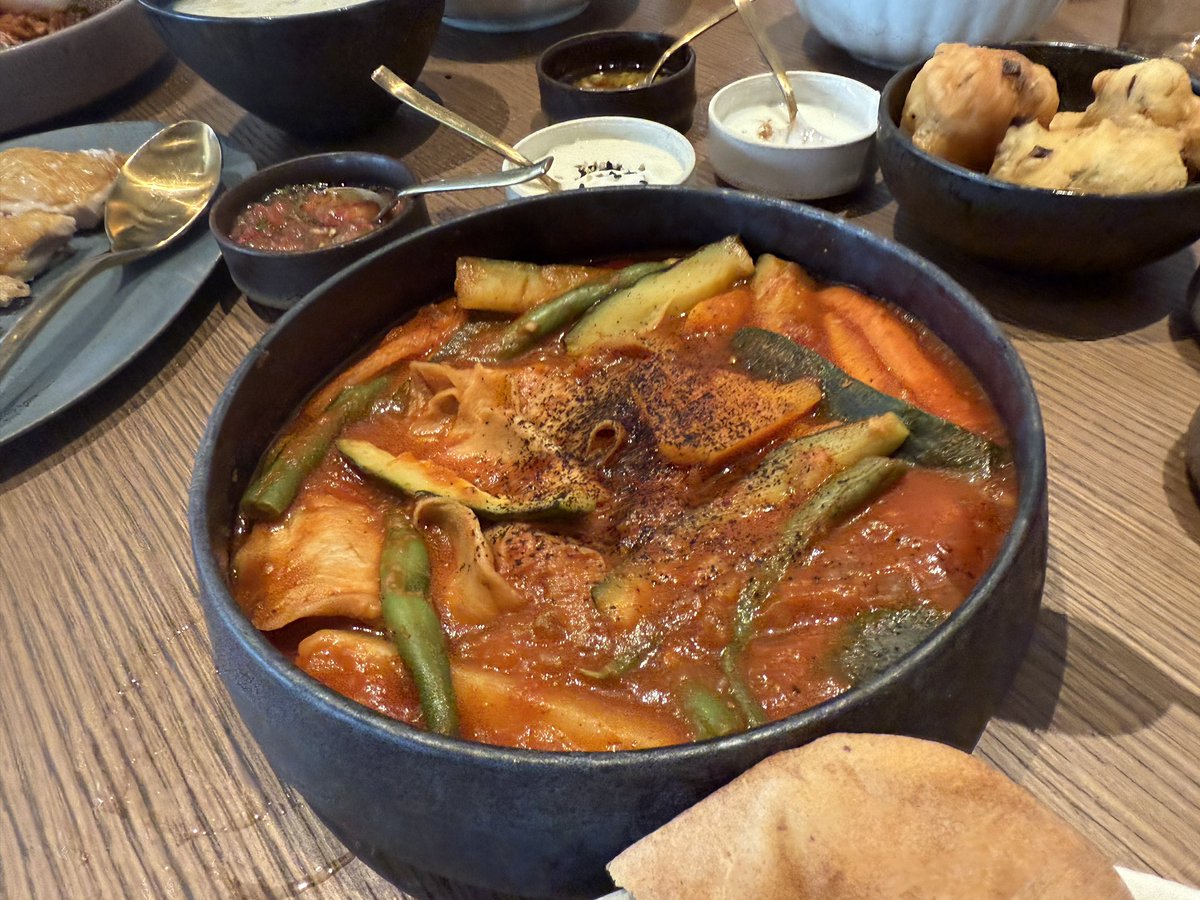 今日の大阪・関西万博は、念願のサウジアラビア館のレストランへ