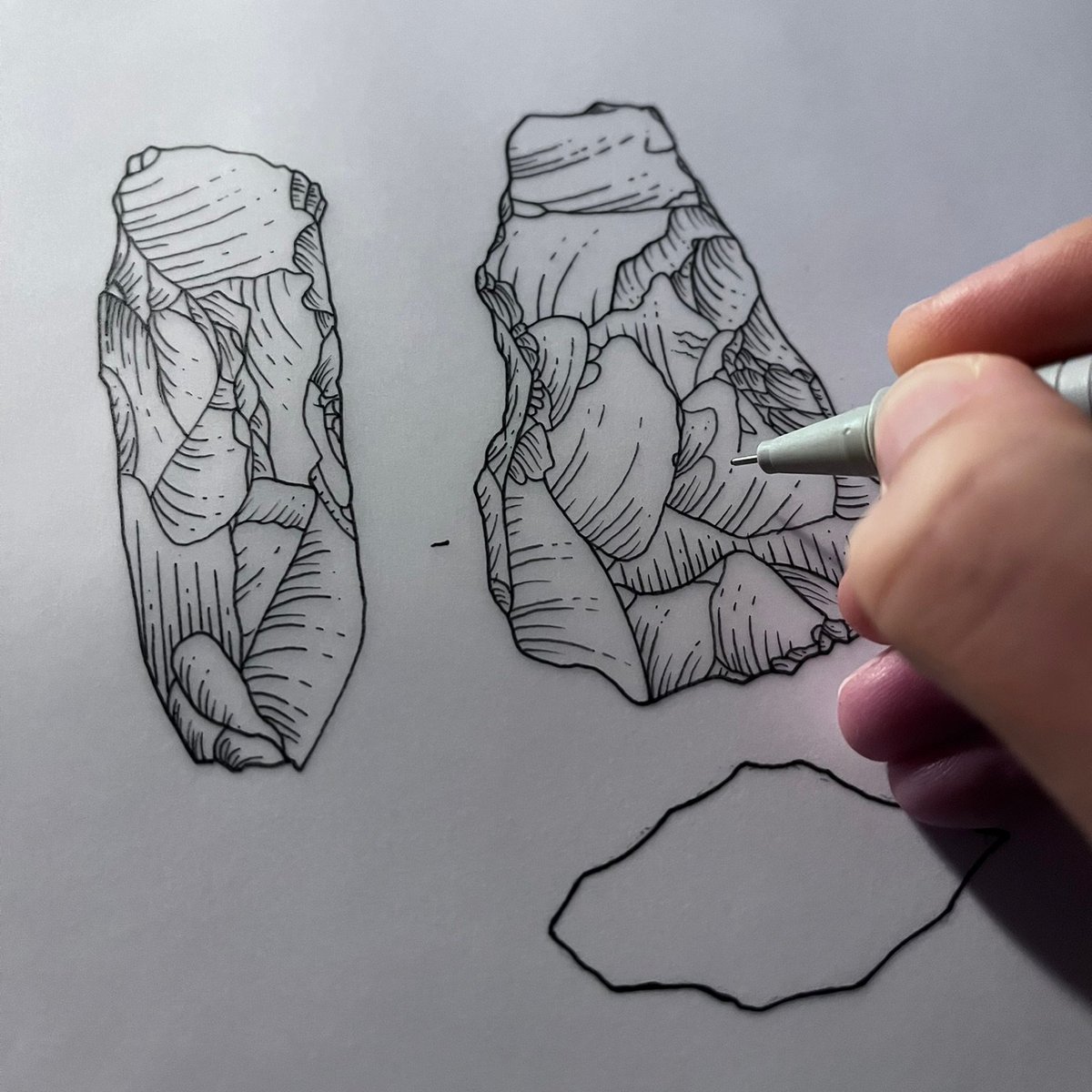 Time for some silex in the city...
#ArchIllu #archaeology #illustration #inkmaster #BlackWhite #drawingwithpen #TuesdayFun