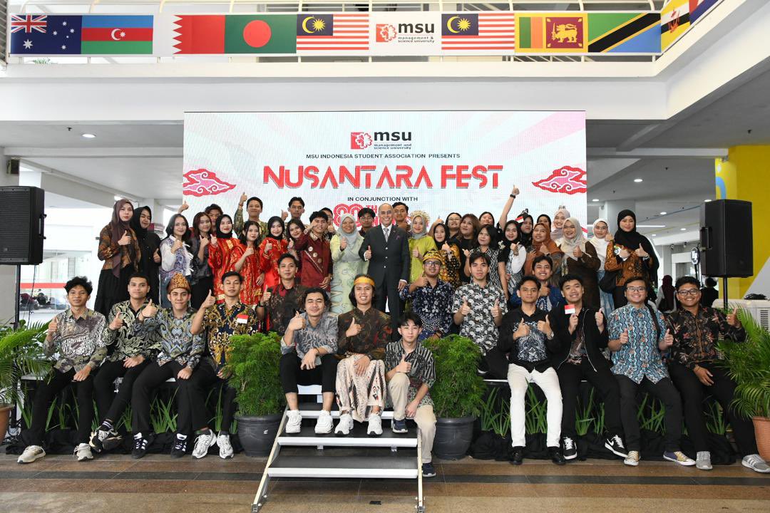 Mohd Shukri Ab Yajid (@mohdshukriyajid) on Twitter photo Attended the beautiful celebration of Indonesia’s 80th Independence Day. A heartfelt moment to reflect on independence, sacrifice, resilience, and hope — and a reminder of our shared duty to build, serve, and strive for a better future. <a href="/MSUmalaysia/">🌺 MSU Malaysia</a> <a href="/MSUGlobalAffair/">MSU Global Affairs</a> Attended the beautiful celebration of Indonesia’s 80th Independence Day. A heartfelt moment to reflect on independence, sacrifice, resilience, and hope — and a reminder of our shared duty to build, serve, and strive for a better future. <a href="/MSUmalaysia/">🌺 MSU Malaysia</a> <a href="/MSUGlobalAffair/">MSU Global Affairs</a>