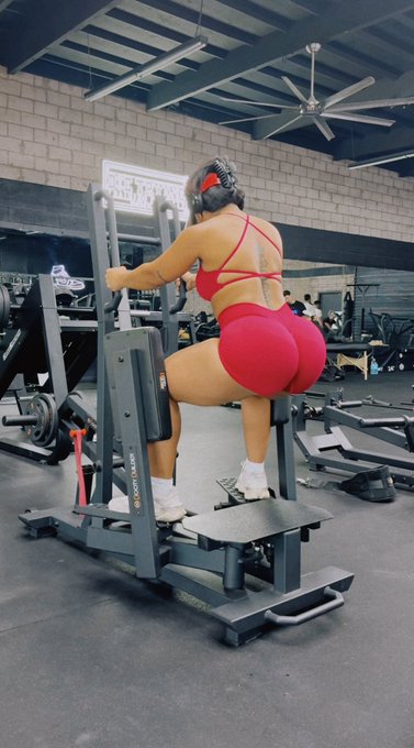 Watch sharalifts's leaked NSFW photo on TwXstars