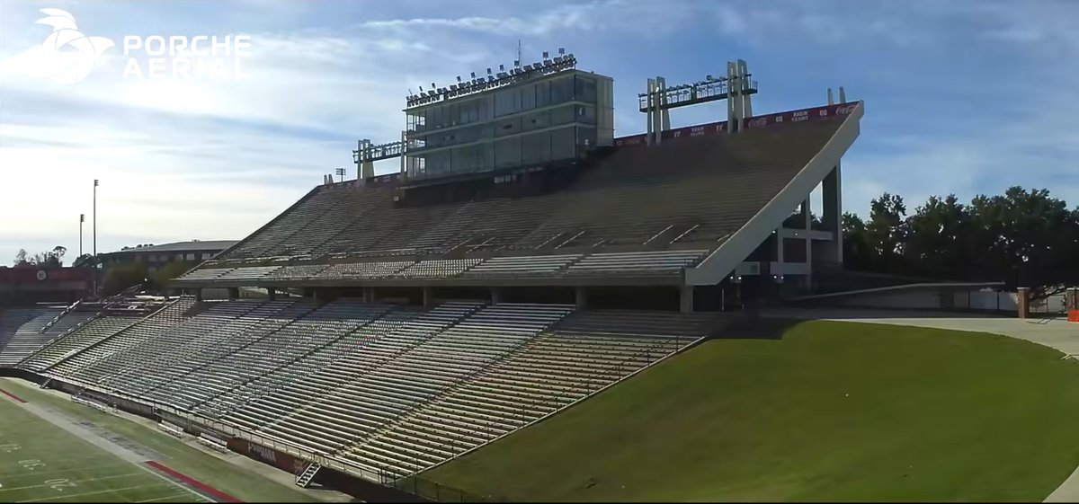 CajunDreDog's tweet photo. Great before and after pics from the video.

#GeauxCajuns #WeAreLouisiana #RaginCajuns #CajunNation #GeauxUL #Funbelt #FunbeltFB https://t.co/4pY32WY36B