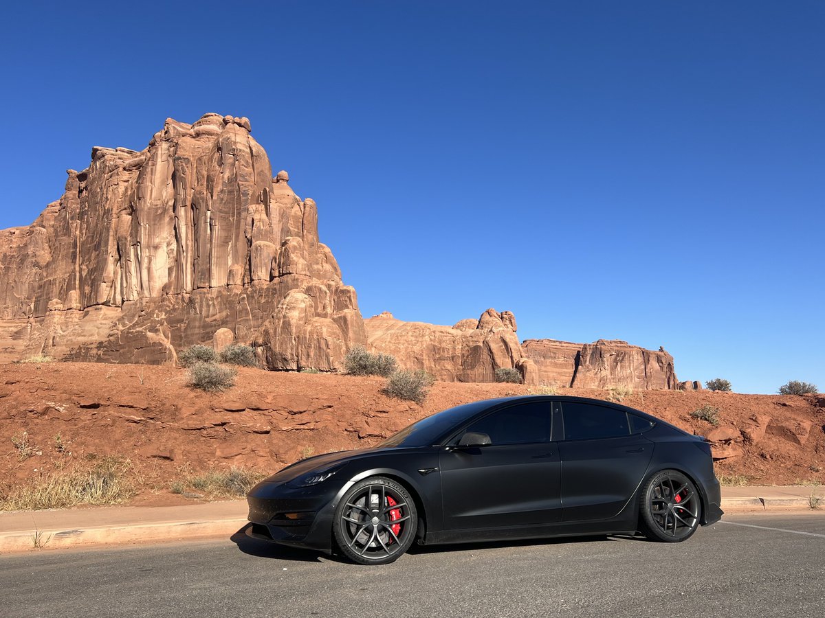 BLKMDL3's tweet image. For those who think you can’t road trip an EV- I did 2x 10,000+ mile road trips in my Model 3 around the continent in 2022 alone.
Total so far I’ve driven my Model 3 coast to coast ~5 times and to 44 states, 4 Canadian Provinces and Baja, Mexico.
Zero range anxiety at all.