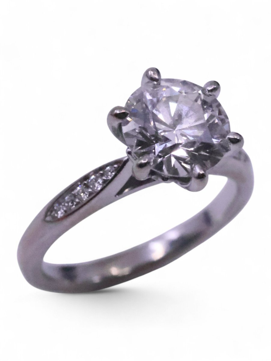 Untitled - mailchi.mp/c493b4a17174/j… Catalogue now online jwa.ie

#johnweldonauctioneers #discovertemplebar

💎 #DiamondJewellery
💍 #EngagementRingGoals
✨ #LuxuryLifestyle
💎 #HRDCertified
📿 #JewelleryInvestment
💎 #GIAHRD
💍 #DiamondDeal
✨ #AuctionJewellery