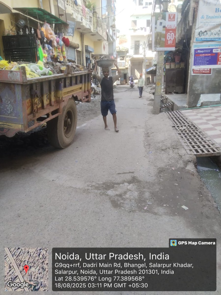 noida_authority's tweet photo. @Arunkumartyag12 @CeoNoida @ChiefSecyUP @dmgbnagar @dr_maheshsharma @myogiadityanath @NandiGuptaBJP @PankajSinghBJP @InfoDeptUP @UPGovt @SBM_UP उपरोक्त के संबंध में सम्बंधित विभाग द्वारा सूचित किया गया है कि उल्लेखित स्थल पर आवश्यक कार्यवाही प्रगतिरत है व सन्दर्भ हेतु फोटोग्राफ्स/वीडियो संलग्न हैं। https://t.co/A4SFnznOMq
