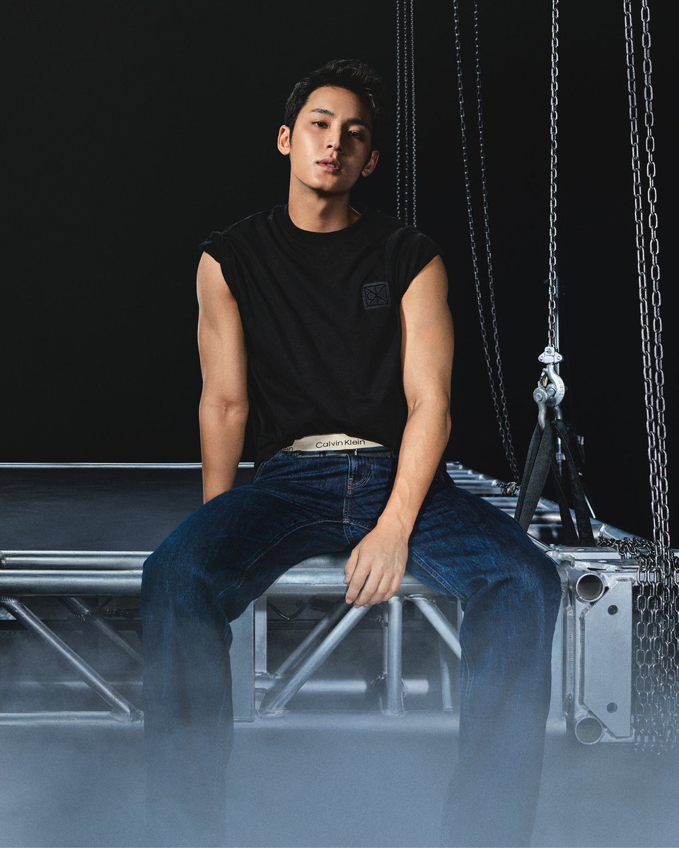 art8amby's tweet image. Calvin Klein unveils its #Fall2025 campaign starring Mingyu of #Seventeen. The K-pop star, who also fronted the brand’s #Spring2025 and #Fall2024 ads, models updated denim &amp;amp; underwear icons alongside a refreshed logo identity