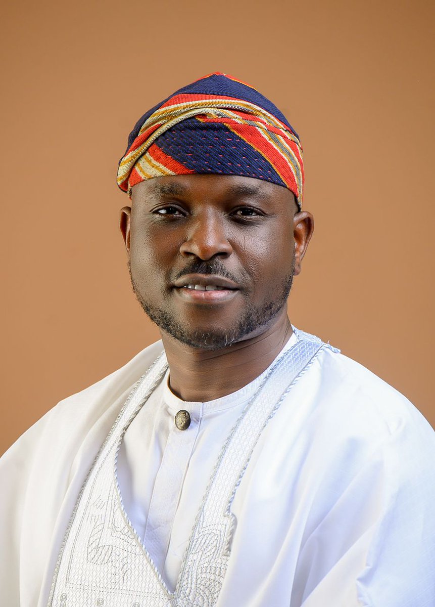 SOMOLUTUNTUN02's tweet photo. The Vice Chairman of Somolu L.G.A in Lagos State Hon. Ojomu Taiwo, @OjomuTaiwo has expressed heartfelt appreciation to President Bola Ahmed Tinubu @officialABAT for his compassionate decision to slash the cost of kidney dialysis in federal hospitals from ₦50,000 to ₦12,000. https://t.co/DCeQCUPwBK