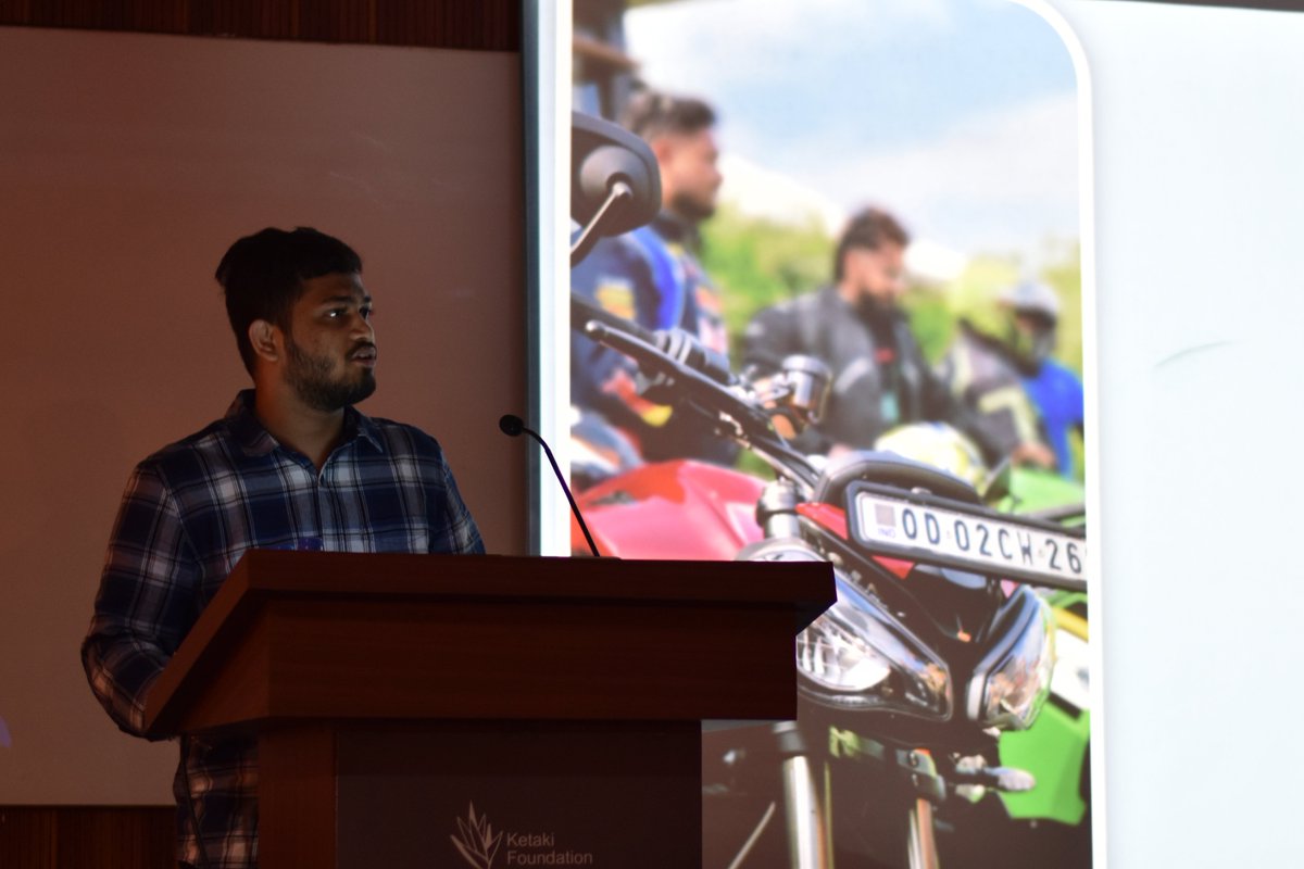 Silicontech_bbs's tweet image. #WorldPhotographyDay at #SiliconUniversity with #Obscura2025 in collaboration with @KetakiTrust 

Inspiring talks by Shri D.K. Pattanayak &amp;amp; Shri Pramod Dhal, plus a vibrant student exhibition showcasing stories #ThroughTheLens
#SiliconTech