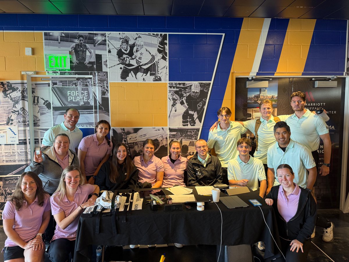 Buffalo_AT's tweet image. Last week faculty and students were able to work with the NHL Officials Exposure Combine and the International Ice Hockey Federation Officials that will be working the 2026 Winter Olympics! Awesome experience for the faculty and students. #UBuffalo #UBSPHHP #NHL #WinterOlympics
