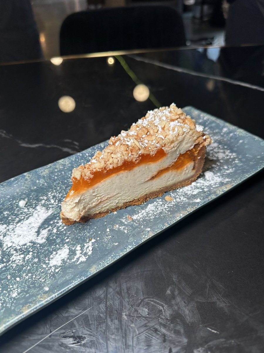 Peachez 
📍2533 Southmore St, Houston, St
IG: PeachezHouston

Catfish &amp; Grits 
Oxtail &amp; Mac Cheese Eggrolls 
Peach Cobbler Cheesecake