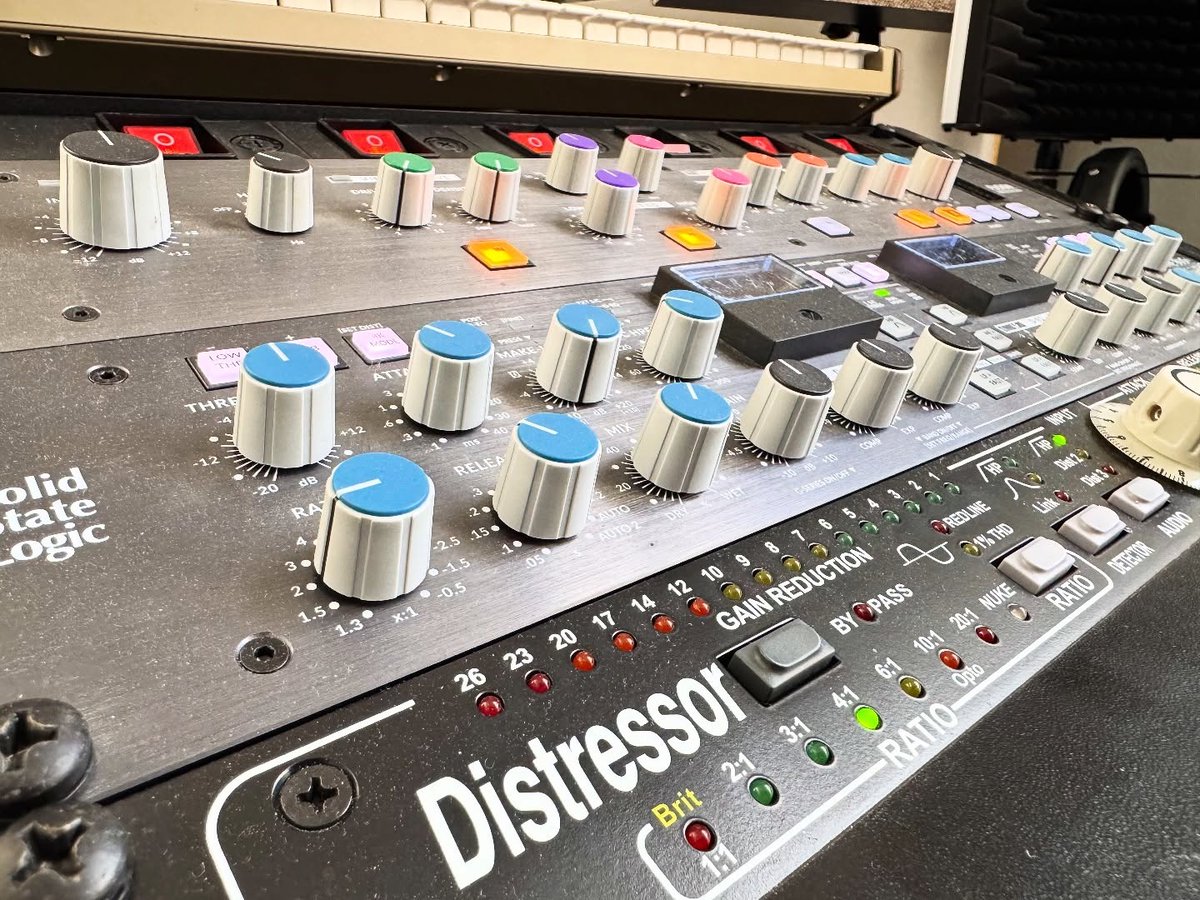 What is your favorite ratio on the Distressor?

📷 Blactronic Studio West (@blactronic_west)