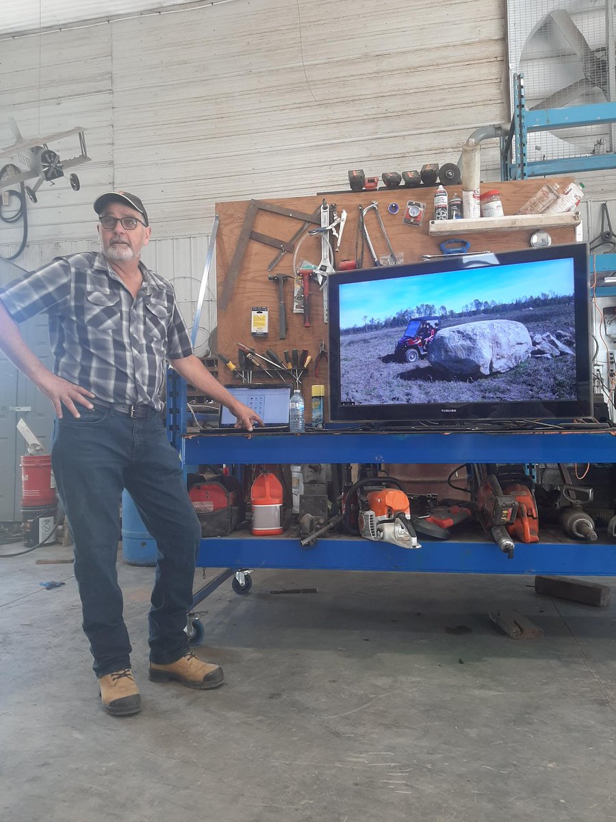Ontario Soil Network (@soilnetwork) on Twitter photo "We can’t farm the acres we do if we pick stones." – <a href="/RonRnt/">Ron Toonders</a> & Thomas Toonders
Their "why"?
🌱 Healthier soils
💡 Smarter business model
👨🌾 Inspired by farmers willing to do things differently
That’s what the #OSNRoadTrip is all about. 🚜 "We can’t farm the acres we do if we pick stones." – <a href="/RonRnt/">Ron Toonders</a> & Thomas Toonders
Their "why"?
🌱 Healthier soils
💡 Smarter business model
👨🌾 Inspired by farmers willing to do things differently
That’s what the #OSNRoadTrip is all about. 🚜